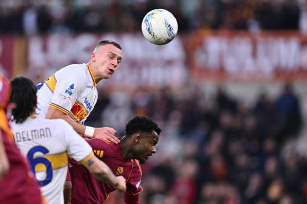 Nikola Stulic of U.S. Lecce and Evan N Dicka of A.S. Roma are in action during the 30th day of the Serie A Championship between A.S. Roma and U.S. Lecce at the Olympic Stadium on March 22, 2026 in Rome, Italy.  Copyright: xDomenicoxCippitelli IPAxSportx xipa-agency.netx xx IPA_73299611 IPA_Agency_IPA73299611