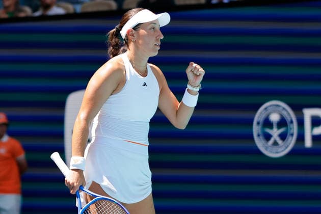 MIAMI GARDENS, FL - MARCH 22: Jessica Pegula (USA) celebrates her win after her women™s third round singles match against Leylah Fernandez (CAN) at the Miami Open on March 22, 2026, at Hard Rock Stadium in Miami Gardens, Florida,(Photo by Chris Arjoon Icon Sportswire) TENNIS: MAR 22 Miami Open EDITORIAL USE ONLY Icon2603220010001