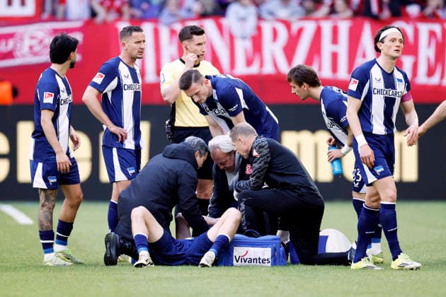 DARDAI Marton Team Hertha BSC injured 2 Soccer Bundesliga Season 2025 2026 Match Fortuna Duesseldorf Hertha BSC 2 5 on 22 03 2026 in Duesseldorf DFL REGULATIONS PROHIBIT ANY USE OF PHOTOGRAPHS as IMAGE SEQUENCES and or QUASI VIDEO Copyright: xLacixPerenyix