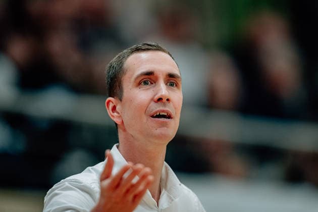 BB 1BL Women Syntainics MBC Lions TK Hannover Luchse Head Coach Jesper Sundberg TK Hannover Luchse during the 2025 2026 season in the DBBL Toyota Bundesliga Syntainics MBC Lions and TK Hannover Luchse at the SWH Arena on March 22, 2026 in Halle Saale, Sachsen Anhalt, Germany