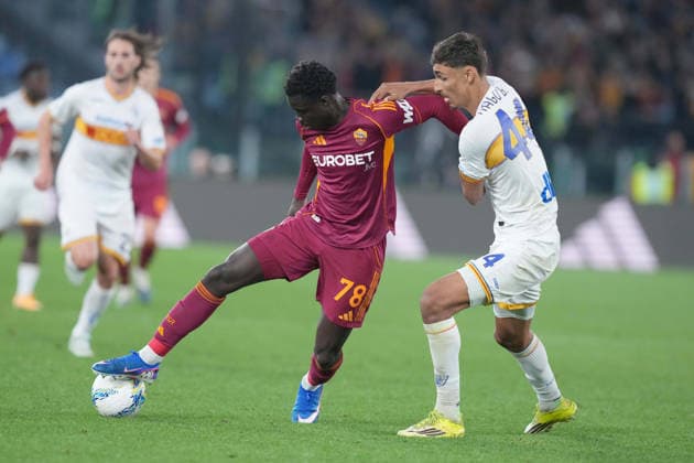 Roma™s Robinio Vaz Lecce™s Tiago Gabriel during the Serie A EniLive soccer match between Roma and Lecce at the Rome s Olympic stadium, Italy - Sunday March 22, 2026 - Soccer ( Photo by Alfredo Falcone LaPresse )  Copyright: xAlfredoxFalcone LaPressex