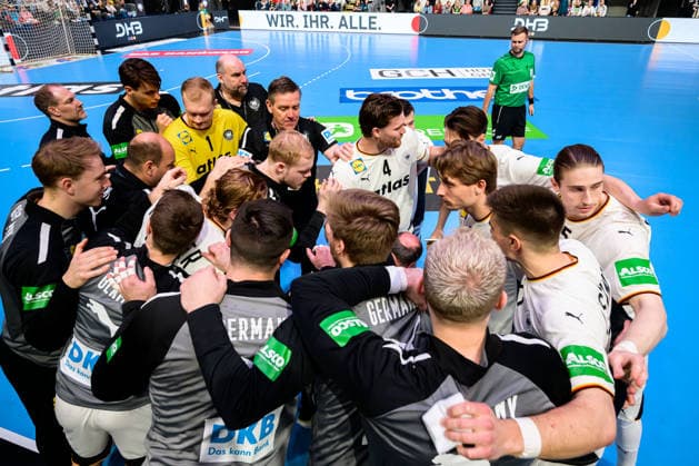 Bremen handball international match Germany Egypt the team of Germany, group photo Bremen ÖVB Arena Germany