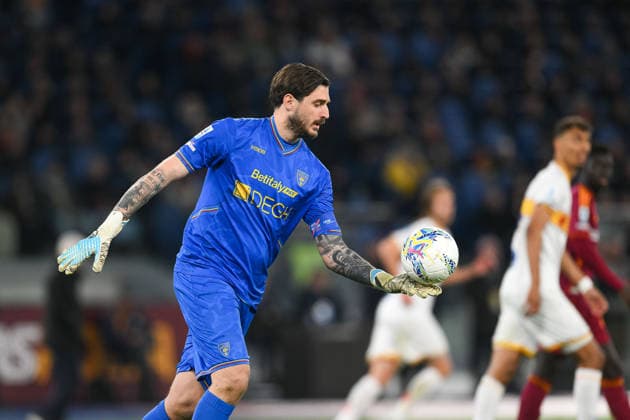 Foto IPP Roberto Ramaccia Roma 22 3 2026 Campionato di Calcio Serie A 2025 2026 Roma vs Lecce Nella foto Wladimiro Falcone of US Lecce rinvia il pallone Italy Photo Press - World Copyright Roma italy Italia ITALY  Copyright: xR4924_italyphotopressx