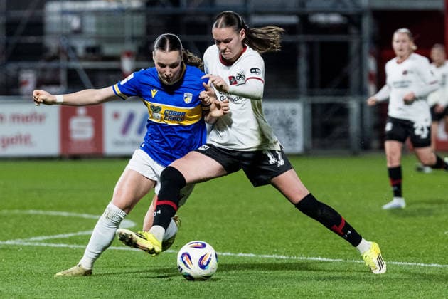 GOOGLE PIXEL Frauen Bundesliga, Bayer 04 Leverkusen FC Carl Zeiss Jena 22 03 2026 duel Felicia Sophie Sträßer FC Carl Zeiss Jena, 8 , Valentina Mädl Bayer 04 Leverkusen, 17 GOOGLE PIXEL Frauen Bundesliga, Bayer 04 Leverkusen FC Carl Zeiss Jena, Leverkusen, Ulrich Haberland Stadion am 22 03 2026 DFB REGULATIONS PROHIBIT ANY USE OF PHOTOGRAPHS AS IMAGE SEQUENCES AND OR QUASI VIDEO Copyright: xBEAUTIFULxSPORTS Wunderlx