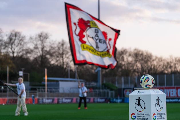 Google Pixel Womens League, Flag waving Leverkusen Bayer 04 Leverkusen vs FC Carl Zeiss Jena, Football, Google Pixel Womens League, Matchday 21, Season 2025 26, 22 03 2026, Bayer 04 Leverkusen vs FC Carl Zeiss Jena, Football, Google Pixel Womens League, Matchday 21, Season 2025 26, 22 03 2026 Leverkusen Copyright: xEibner-Pressefoto LukasxBaldygax EP_LBA