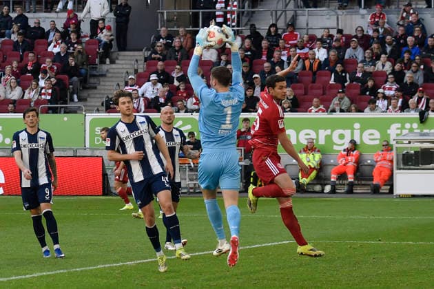 Penalty area scene Tjark Ernst BSC 1 thwarts goal chance of Tim Oberdorf Duesseldorf 15 22 03 2026 ¢ Soccer ¢ Fortuna Duesseldorf vs Hertha BSC, Merkur Spiel Arena, Duesseldorf, DFB DFL REGULATIONS PROHIBIT ANY USE OF PHOTOGRAPHS AS IMAGE SEQUENCES AND OR QUASI VIDE Copyright: xpepphotox xSaschaxWeizx pep00321, pep_20260322_hm_317323