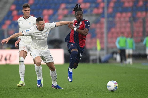 Rowe Jonathan (Bologna Fc) in action during Bologna FC vs SS Lazio, Italian soccer Serie A match in Bologna, Italy, March 22 2026  Copyright: xGianlucaxRicci IPAxSportx xipa-agency.netx xx IPA_73305112 IPA_Agency_IPA73305112