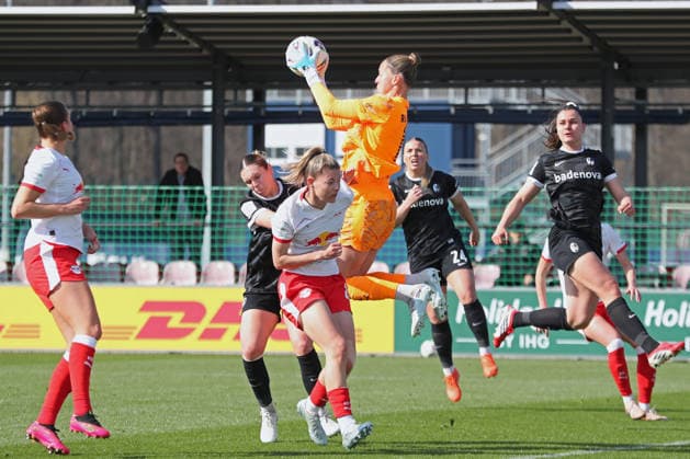 Google Pixel Womens Bundesliga, RB Leipzig SC Freiburg 22 03 2026 Goalkeeper Elvira Herzog 1, RB Leipzig picks the ball out of the air Football, Google Pixel Womens Bundesliga, Season 2025 2026, 21 Matchday RB Leipzig vs SC Freiburg on 22 03 2026, Training Center Cottaweg, Leipzig DFB REGULATIONS PROHIBIT ANY USE OF PHOTOGRAPHS AS IMAGE SEQUENCES AND OR QUASI VIDEO Copyright: xBEAUTIFULxSPORTS JanxKaeferx