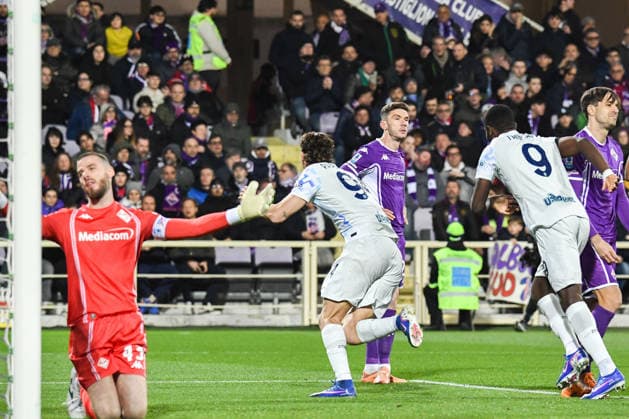 Francesco Pio Esposito (Inter) celebrates with teammates after scoring the 1-0 goal during ACF Fiorentina vs Inter - FC Internazionale, Italian soccer Serie A match in Florence, Italy, March 22 2026  Copyright: xFabioxFagiolini IPAxSportx xipa-agency.netx xx IPA_73310456 IPA_Agency_IPA73310456