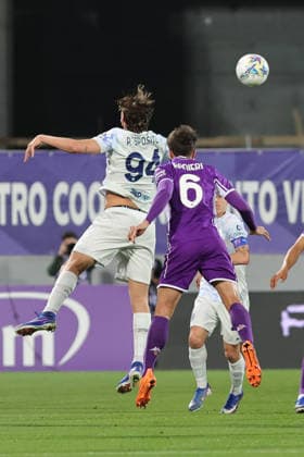 ACF Fiorentina v FC Internazionale - Campionato Serie A Luca Ranieri of ACF Fiorentina and Pio Esposito of FC Inter,battle for the ball during the Italian Serie A football match between ACF Fiorentina and FC Internazionale ,on March 22 ,2026 at the Artemio-Franchi stadium in Florence. Firenze FI Italy  Copyright: xAndreaxMartinix originalFilename:martini-acffiore260322_npBfb.jpg