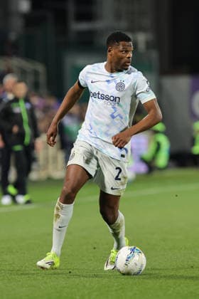 ACF Fiorentina v FC Internazionale - Campionato Serie A Denzel Dumfries of FC Inter in action during he Italian Serie A football match between ACF Fiorentina and FC Internazionale ,on March 22 ,2026 at the Artemio-Franchi stadium in Florence. Firenze FI Italy  Copyright: xAndreaxMartinix originalFilename:martini-acffiore260322_npwEz.jpg