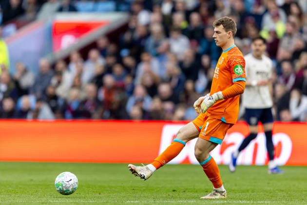 Aston Villa v West Ham United, Premier League West Ham United goalkeeper Mads Hermansen (1) plays a pass during the Premier League match between Aston Villa and West Ham United at Villa Park, Birmingham, UK on 22 March 2026. Birmingham Villa Park West Midlands UK Editorial use only DataCo restrictions apply See www.football-dataco.com , Copyright: xManjitxNarotrax PSI-23950-0130