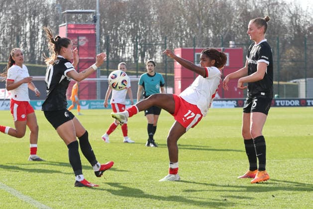 Google Pixel Frauen Bundesliga, RB Leipzig SC Freiburg 22 03 2026 Delice Boboy 17, RB Leipzig am Ball Fußball, Google Pixel Frauen Bundesliga, Saison 2025 2026, 21 Spieltag RB Leipzig vs SC Freiburg am 22 03 2026, Trainingszentrum Cottaweg, Leipzig DFB REGULATIONS PROHIBIT ANY USE OF PHOTOGRAPHS AS IMAGE SEQUENCES AND OR QUASI VIDEO Copyright: xBEAUTIFULxSPORTS JanxKaeferx