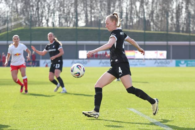 Google Pixel Frauen Bundesliga, RB Leipzig SC Freiburg 22 03 2026 Meret Felde 4, SC Freiburg Fußball, Google Pixel Frauen Bundesliga, Saison 2025 2026, 21 Spieltag RB Leipzig vs SC Freiburg am 22 03 2026, Trainingszentrum Cottaweg, Leipzig DFB REGULATIONS PROHIBIT ANY USE OF PHOTOGRAPHS AS IMAGE SEQUENCES AND OR QUASI VIDEO Copyright: xBEAUTIFULxSPORTS JanxKaeferx