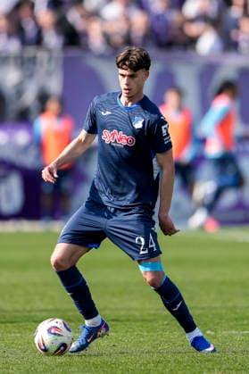 Luca Erlein (TSG II 24), am Ball, Freisteller, Ganzkörper, Einzelbild, Einzelfoto, Aktion, Action, 22.03.2026, Sinsheim (Deutschland), Fussball, 3. Liga, TSG 1899 Hoffenheim II - VfL Osnabrück, DFB DFL REGULATIONS PROHIBIT ANY USE OF PHOTOGRAPHS AS IMAGE SEQUENCES AND OR QUASI-VIDEO. *** Luca Erlein TSG II 24 , on the ball, cropped, full body, single image, single photo, action, action, 22 03 2026, Sinsheim Germany , Soccer, 3 Liga, TSG 1899 Hoffenheim II VfL Osnabrück, DFB DFL REGULATIONS PROHIBIT ANY USE OF PHOTOGRAPHS AS IMAGE SEQUENCES AND OR QUASI VIDEO xozx