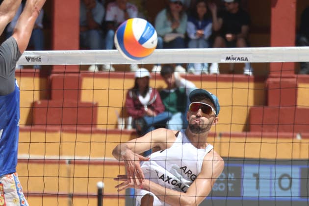 Men™s 2026 Volleyball World Beach Pro Tour- Semifinals Nicolas Capogrosso of Argentina spikes the ball during the Semifinals match against United States of the 2026 Men s Volleyball World Beach Pro Tour between Argentina and United States. on March 22, 2026 in Tlaxcala, Mexico. (Photo by Essene Hernandez Eyepix Group) Copyright: xEssenexHernandez xEyepixxGroupx EH_21032026_178863