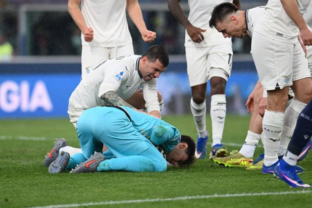 CALCIO - Serie A - Bologna FC vs SS Lazio Motta Edoardo (SS Lazio) celebrated by his teammate during Bologna FC vs SS Lazio, Italian soccer Serie A match in Bologna, Italy, March 22 2026 Bologna Italy  Copyright: xIPAxSport ABACAx