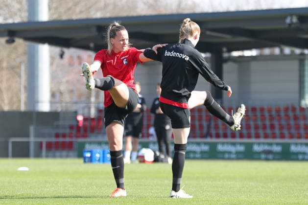 Google Pixel Womens Bundesliga, RB Leipzig SC Freiburg 22 03 2026 Captain Lisa Karl 2, SC Freiburg during warm-up, Training Soccer, Google Pixel Womens Bundesliga, Season 2025 2026, 21 Matchday RB Leipzig vs SC Freiburg on 22 03 2026, Training Center Cottaweg, Leipzig DFB REGULATIONS PROHIBIT ANY USE OF PHOTOGRAPHS AS IMAGE SEQUENCES AND OR QUASI VIDEO Copyright: xBEAUTIFULxSPORTS JanxKaeferx
