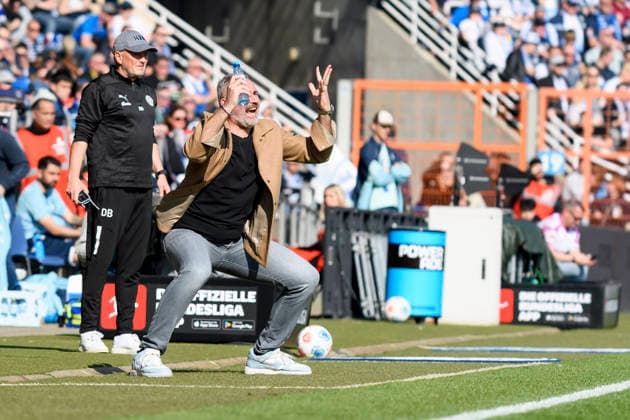 Coach Tim Walter Holstein Kiel gestures during the 2 Bundesliga match between VfL Bochum and Holstein Kiel, Vonovia Ruhrstadion on March 22, 2026 in Bochum, Germany Photo by Max Maiwald DeFodi Images Trainer Tim Walter Holstein Kiel gestures during the 2 Bundesliga match between VfL Bochum and Holstein Kiel at Vonovia Ruhrstadion on March 22, 2026 in Bochum, Germany Photo by Max Maiwald DeFodi Images Photo by Max Maiwald DeFodi Images