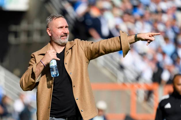 Coach Tim Walter Holstein Kiel gestures during the 2 Bundesliga match between VfL Bochum and Holstein Kiel, Vonovia Ruhrstadion on March 22, 2026 in Bochum, Germany Photo by Max Maiwald DeFodi Images Trainer Tim Walter Holstein Kiel gestures during the 2 Bundesliga match between VfL Bochum and Holstein Kiel at Vonovia Ruhrstadion on March 22, 2026 in Bochum, Germany Photo by Max Maiwald DeFodi Images Photo by Max Maiwald DeFodi Images