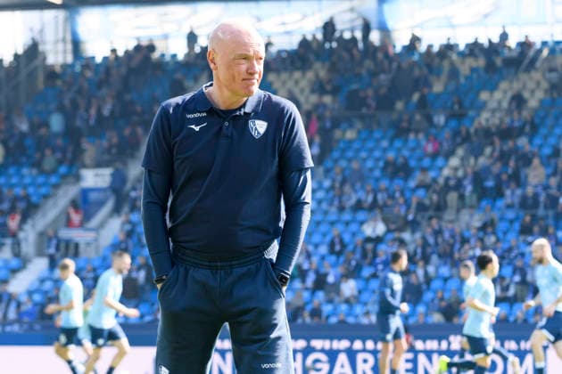 Trainer Uwe Roesler VfL Bochum looks on during the 2 Bundesliga match between VfL Bochum and Holstein Kiel, Vonovia Ruhrstadion on March 22, 2026 in Bochum, Germany Photo by Max Maiwald DeFodi Images Trainer Uwe Roesler VfL Bochum looks on during the 2 Bundesliga match between VfL Bochum and Holstein Kiel at Vonovia Ruhrstadion on March 22, 2026 in Bochum, Germany Photo by Max Maiwald DeFodi Images