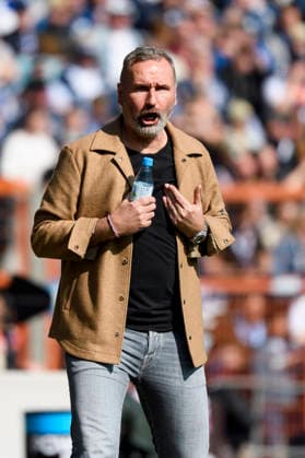 Coach Tim Walter Holstein Kiel gestures during the 2 Bundesliga match between VfL Bochum and Holstein Kiel, Vonovia Ruhrstadion on March 22, 2026 in Bochum, Germany Photo by Max Maiwald DeFodi Images Trainer Tim Walter Holstein Kiel gestures during the 2 Bundesliga match between VfL Bochum and Holstein Kiel at Vonovia Ruhrstadion on March 22, 2026 in Bochum, Germany Photo by Max Maiwald DeFodi Images Photo by Max Maiwald DeFodi Images