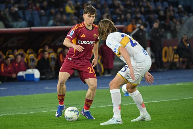 CALCIO - Serie A - AS Roma vs US Lecce Antonio Arena of AS Roma,Antonino Gallo of Lecce during the serie A Enilive match between AS Roma v Lecce at olimpico stadium in Rome, Italy, Mar 22nd, 2026 Mattia Vian Roma Italy  Copyright: xIPAxSport ABACAx