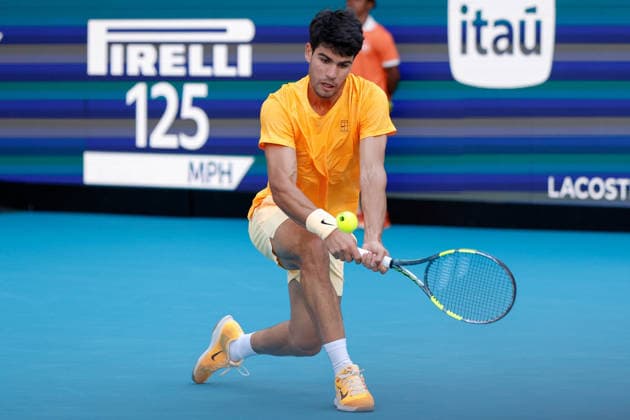 MIAMI GARDENS, FL - MARCH 22: Carlos Alcaraz (ESP) in action during his men™s third round singles match against Sebastian Korda (USA) at the Miami Open on March 22, 2026, at Hard Rock Stadium in Miami Gardens, Florida,(Photo by Chris Arjoon Icon Sportswire) TENNIS: MAR 22 Miami Open EDITORIAL USE ONLY Icon2603220010111