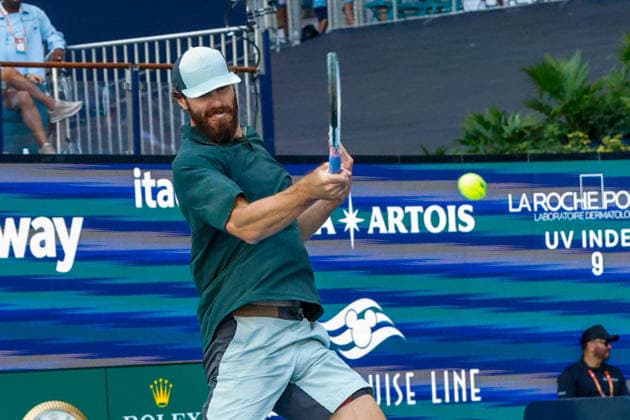 MIAMI GARDENS, FL - MARCH 22: Reilly Opelka (USA) in action during his men™s third round singles match against Taylor Fritz (USA) at the Miami Open on March 22, 2026, at Hard Rock Stadium in Miami Gardens, Florida,(Photo by Chris Arjoon Icon Sportswire) TENNIS: MAR 22 Miami Open EDITORIAL USE ONLY Icon2603220010044