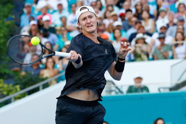 MIAMI GARDENS, FL - MARCH 22: Sebastian Korda (USA) in action during his men™s third round singles match against Carlos Alcaraz (ESP) at the Miami Open on March 22, 2026, at Hard Rock Stadium in Miami Gardens, Florida,(Photo by Chris Arjoon Icon Sportswire) TENNIS: MAR 22 Miami Open EDITORIAL USE ONLY Icon2603220010072