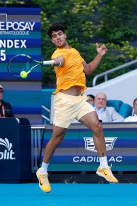 MIAMI GARDENS, FL - MARCH 22: Carlos Alcaraz (ESP) in action during his men™s third round singles match against Sebastian Korda (USA) at the Miami Open on March 22, 2026, at Hard Rock Stadium in Miami Gardens, Florida,(Photo by Chris Arjoon Icon Sportswire) TENNIS: MAR 22 Miami Open EDITORIAL USE ONLY Icon2603220010099