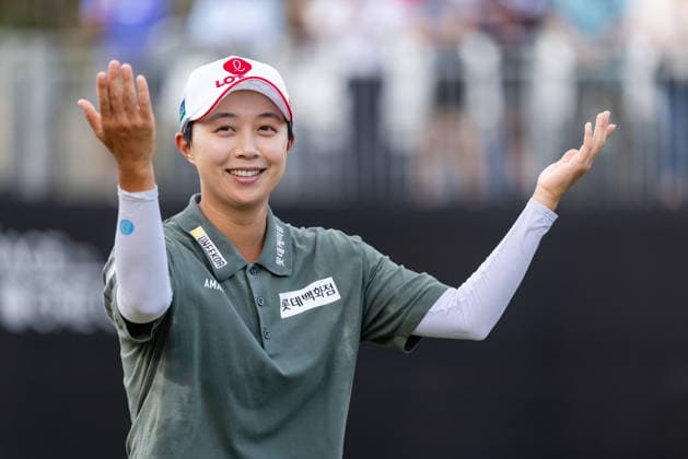 MENLO PARK, CA - MARCH 22: Hyo Joo Kim of South Korea is interviewed after winning the final round of the LPGA, Golf Damen Fortinet Founders Cup on March 22, 2026 at Sharon Heights Golf & Country Club in Menlo Park, CA. (Photo by Matthew Huang Icon Sportswire) GOLF: MAR 22 LPGA Fortinet Founders Cup EDITORIAL USE ONLY Icon2603220484