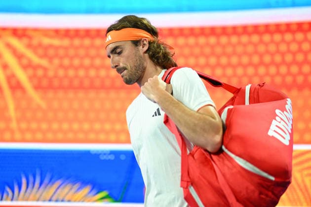 Itau Miami Tennis Open - Stefanos Tsitsipas Stefanos Tsitsipas (GRE) during his third round match at the Itau Miami Tennis Open in Miami , USA, on March 22, 2026. Photo by Corinne Dubreuil ABACAPRESS.COM Miami United States  Copyright: xDubreuilxCorinne ABACAx