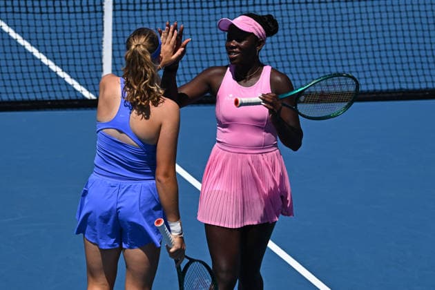 Itau Miami Open - Mirra Andreeva And Victoria Mboko Mirra Andreeva (RUS) and Victoria Mboko (CAN) during their double match at the Itau Miami Tennis Open in Miami , USA, on March 22, 2026. Photo by Corinne Dubreuil ABACAPRESS.COM Miami United States  Copyright: xDubreuilxCorinne ABACAx