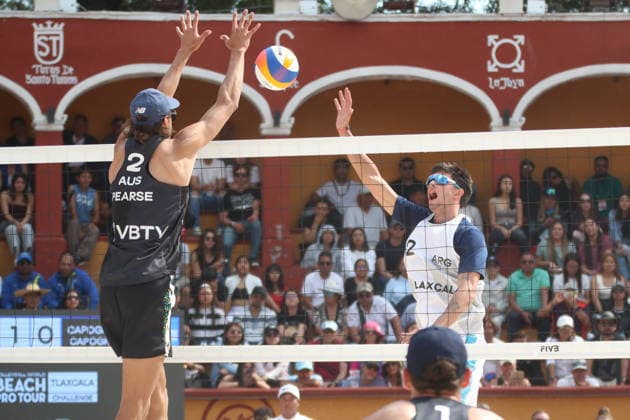 March 22, 2026, Tlaxcala, Ciudad de Mexico, Mexico: Tomas Capogrosso of Argentina spikes the ball against Jack Pearse of Australia during the final match against Australia of the 2026 Men s Volleyball World Beach Pro Tour between Australia and Argentina on March 22, 2026 in Tlaxcala, Mexico. Tlaxcala Mexico - ZUMAe321 20260322_zsa_e321_331 Copyright: xEssenexHernandezx