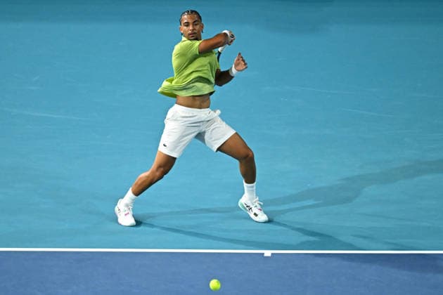 Itau Miami Open - Arthur Fils Arthur Fils (FRA) during his third round match at the Itau Miami Tennis Open in Miami , USA, on March 22, 2026. Photo by Corinne Dubreuil ABACAPRESS.COM Miami United States  Copyright: xDubreuilxCorinne ABACAx