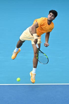 Itau Miami Open - Carlos Alcaraz Carlos Alcaraz (ESP) during his third round match at the Itau Miami Tennis Open in Miami , USA, on March 22, 2026. Photo by Corinne Dubreuil ABACAPRESS.COM Miami United States  Copyright: xDubreuilxCorinne ABACAx