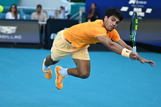 Itau Miami Open - Carlos Alcaraz Carlos Alcaraz (ESP) during his third round match at the Itau Miami Tennis Open in Miami , USA, on March 22, 2026. Photo by Corinne Dubreuil ABACAPRESS.COM Miami United States  Copyright: xDubreuilxCorinne ABACAx