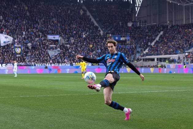 Atalanta BC vs Hellas Verona Italy, Bergamo, 2026 03 22: Lorenzo Bernasconi (Atalanta) defensive action in the first half during Atalanta BC vs Hellas Verona, Serie A EniLive 2025-2026, day 30 at New Balance Arena Bergamo Lombardy Italy Copyright: xFabrizioxAndreaxBertanix