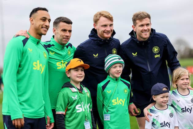 Republic of Ireland Squad Training, FAI HQ, Dublin 23 3 2026 Adam Idah, SÃ Adam Idah, SÃ amus Coleman, Liam Scales and Nathan Collins pose with young fans 23 3 2026  Copyright: x INPHO RyanxByrnex RB2_1852