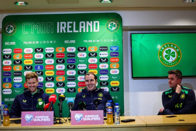 Republic of Ireland press conference, PK, Pressekonferenz FAI HQ, Dublin 23 3 2026 Nathan Collins and assistant coach John O™Shea with Communications Manager Kieran Crowley Nathan Collins and John O™Shea with Kieran Crowley 23 3 2026  Copyright: x INPHO RyanxByrnex RB1_3638