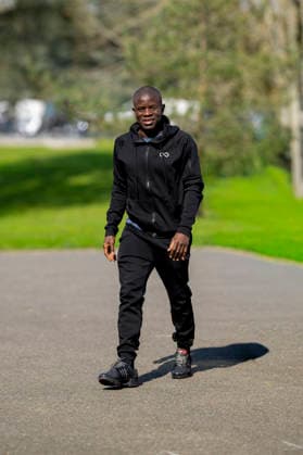 Ngolo Kante - Les joueurs de l équipe de France de football arrivent au Centre national de football de Clairefontaine-en-Yveline, France, le 23 mars 2026. Les vice-champions du monde se rendront cette semaine aux Etats-Unis, dans la banlieue de Boston, pour y disputer deux matchs amicaux en préparation de la Coupe du monde 2026. D’abord contre le Brésil jeudi (21h) puis la Colombie dimanche (21h). Pierre Perusseau Bestimage French soccer team during the Arrival of French team at INF Clairefontaine on March 23, 2026 in Clairefontaine, France. Clairefontaine-en-Yveline France  Copyright: xPierrexPerusseaux xBestimagexPierrexPerusseaux xBestimagex