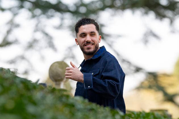 Rayan Cherki - Les joueurs de l équipe de France de football arrivent au Centre national de football de Clairefontaine-en-Yveline, France, le 23 mars 2026. Les vice-champions du monde se rendront cette semaine aux Etats-Unis, dans la banlieue de Boston, pour y disputer deux matchs amicaux en préparation de la Coupe du monde 2026. D’abord contre le Brésil jeudi (21h) puis la Colombie dimanche (21h). Pierre Perusseau Bestimage French soccer team during the Arrival of French team at INF Clairefontaine on March 23, 2026 in Clairefontaine, France. Clairefontaine-en-Yveline France  Copyright: xPierrexPerusseaux xBestimagexPierrexPerusseaux xBestimagex