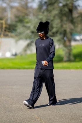 Michael Olise - Les joueurs de l équipe de France de football arrivent au Centre national de football de Clairefontaine-en-Yveline, France, le 23 mars 2026. Les vice-champions du monde se rendront cette semaine aux Etats-Unis, dans la banlieue de Boston, pour y disputer deux matchs amicaux en préparation de la Coupe du monde 2026. D’abord contre le Brésil jeudi (21h) puis la Colombie dimanche (21h). Pierre Perusseau Bestimage French soccer team during the Arrival of French team at INF Clairefontaine on March 23, 2026 in Clairefontaine, France. Clairefontaine-en-Yveline France  Copyright: xPierrexPerusseaux xBestimagexPierrexPerusseaux xBestimagex