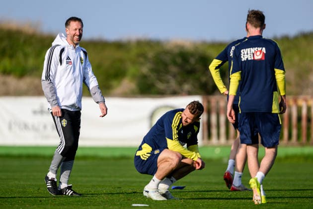 260323 Head coach Graham Potter and Jesper Karlström of the Swedish national football team during a training session on March 23, 2026 in Valencia Photo Joel Marklund BILDBYRAN kod JM JM0804 bbeng fotboll football soccer fotball vm kval fifa world cup qualifier qualifier träning practice training sverige sweden sverige a  Copyright: JOELxMARKLUND BB260323JM053