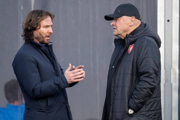 Pavel Nedved, General Manager of the national team, Nationalteam left, and head coach Miroslav Koubek attends a training session of the Czech national football team before the World Cup playoffs, in Prague, Czech Republic, on March 23, 2026. (CTKxPhoto OndrejxDeml) CTKPhotoP2026032306312  CTKPhotoP2026032306312