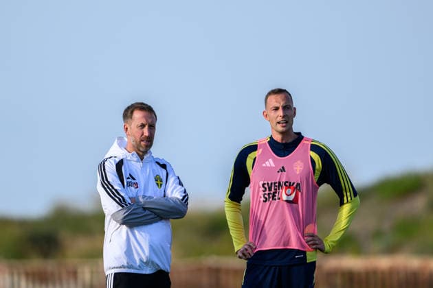 260323 Head coach Graham Potter and Gustaf Nilsson of the Swedish national football team during a training session on March 23, 2026 in Valencia Photo Joel Marklund BILDBYRAN kod JM JM0804 bbeng fotboll football soccer fotball vm kval fifa world cup qualifier qualifier träning practice training sverige sweden sverige a  Copyright: JOELxMARKLUND BB260323JM065