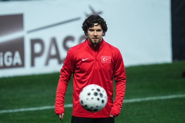 Turkish National Football Team training session ISTANBUL, TURKIYE - MARCH 23: Turkish National Football Team player Ferdi Kadioglu attends the training session, under the lead of head coach Vincenzo Montella, ahead of the 2026 FIFA World Cup, WM, Weltmeisterschaft, Fussball European Qualifiers play-off semifinal match against Romania at Hasan Dogan National Teams Camp and Training Facilities in Istanbul, Turkiye on March 23, 2026. Hakan Akgun Anadolu Istanbul Turkey. Editorial use only. Please get in touch for any other usage.  Copyright: x2026xAnadoluxHakanxAkgunx