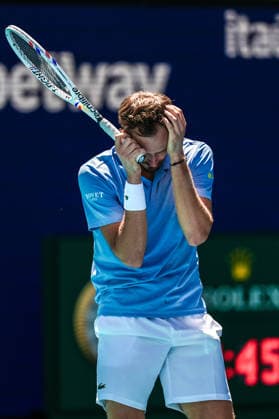 March 23, 2026, Miami Gardens, Florida, USA: Daniil Medvedev reacts after losing a game to Francisco Cerundolo (not pictured) during the men s third round singles match at the 2026 Miami Open presented by Itau at Hard Rock Stadium. Miami Gardens USA - ZUMAw109 20260323_fap_w109_004 Copyright: xDebbyxWongx