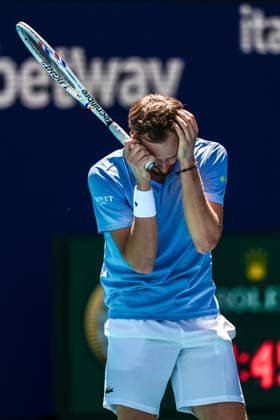 March 23, 2026, Miami Gardens, Florida, USA: Daniil Medvedev reacts after losing a game to Francisco Cerundolo (not pictured) during the men s third round singles match at the 2026 Miami Open presented by Itau at Hard Rock Stadium. TENNIS 2026: Miami Open.  - ZUMAw109 20260323_fap_w109_002 Copyright: xDebbyxWongx